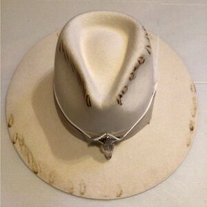 HOST PICK ! 💜🩷💜 Custom WyethXRuxpinsrags rancher